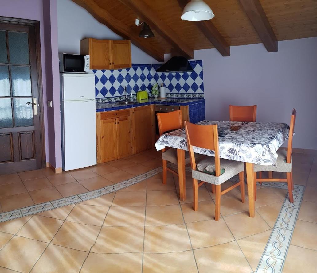 Apartamento Casa Cavero Almazorre Luaran gambar